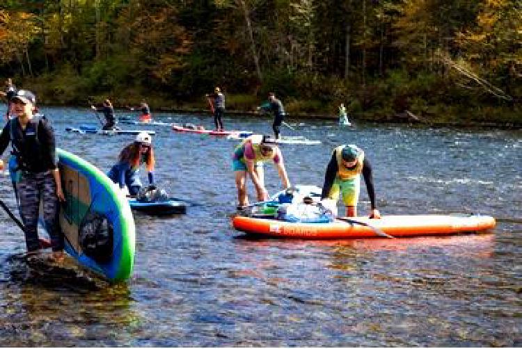 SUP-бординг и водные виды спорта на пляже: Групповые развлечения